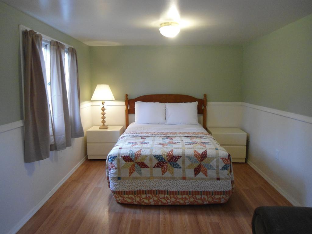 Flower Field Inn And Cottages Stroudsburg Room photo