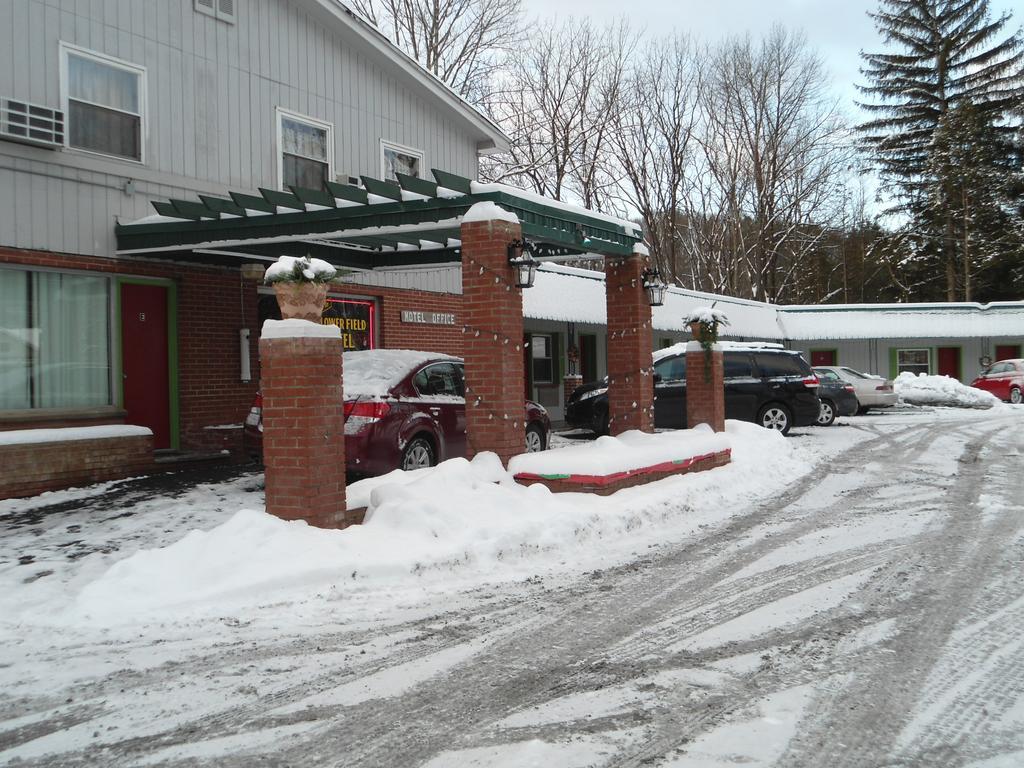 Flower Field Inn And Cottages Stroudsburg Exterior photo